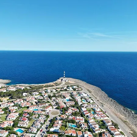 Menorcan Villa, Seaviews, Private Pool & Lush Yard Villa *