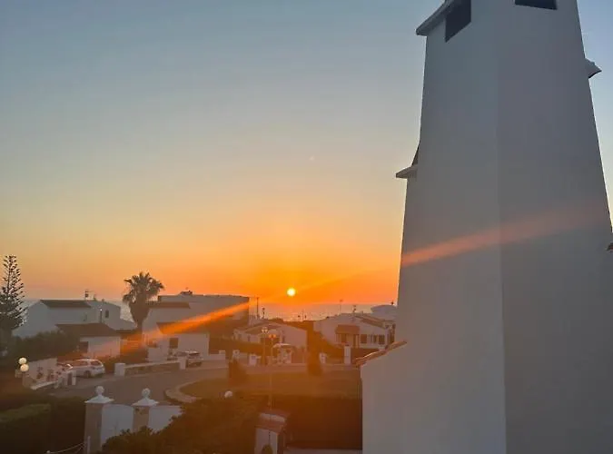 Villa Lola, Seaviews, Private Pool & Lush Yard Cala'N Bosch (Menorca)