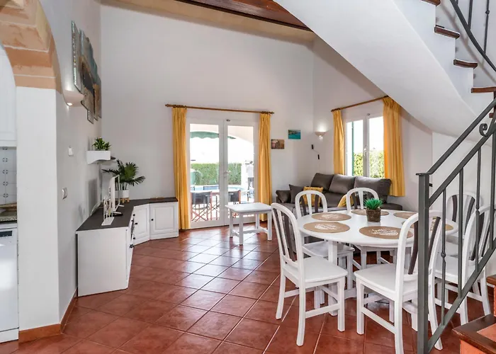 Villa Lola, Seaviews, Private Pool & Lush Yard Cala'N Bosch (Menorca)