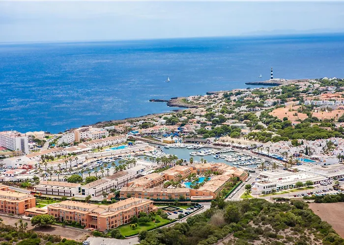 Lola, Seaviews, Private Pool & Lush Yard Villa Cala'N Bosch (Menorca)